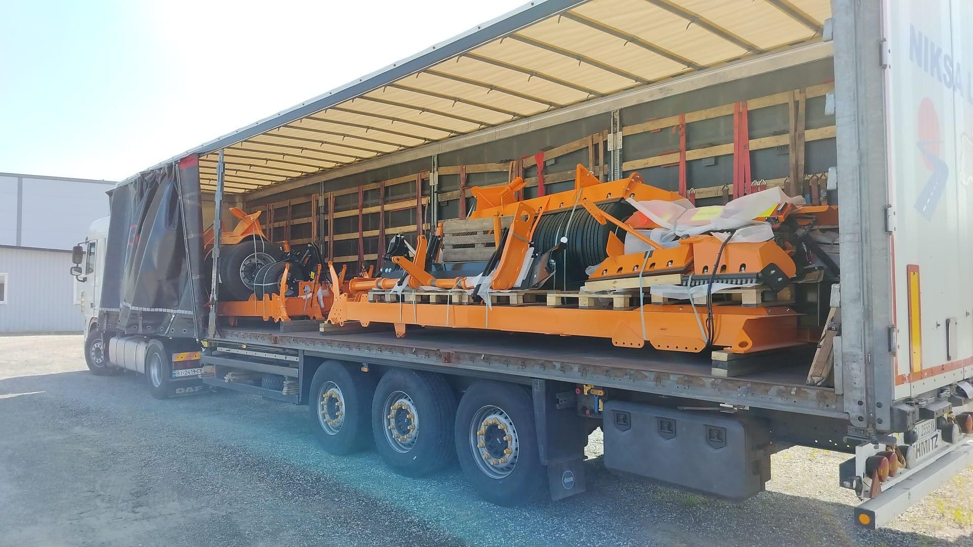 Перевезення обладнання